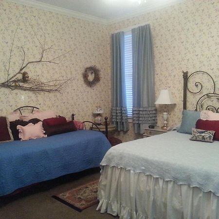 Holly House Of Hamilton Bed & Breakfast Ruang foto